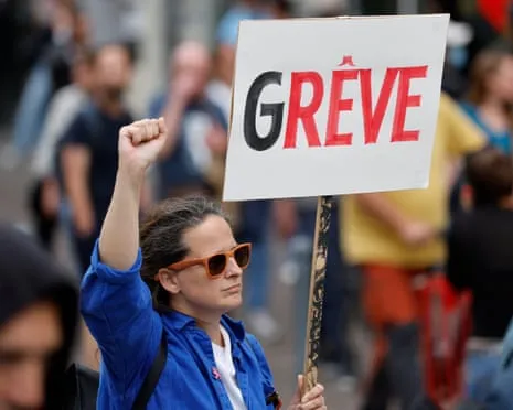 France Bracing for Major Strike Day During Deepening Governmental Crisis